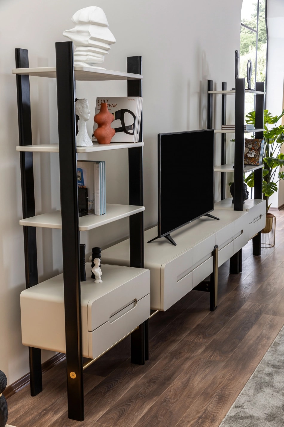 Comoda TV BERGAMA ID